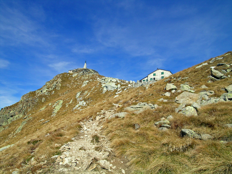 Colma_Mombarone_17_Rifugio_Mombarone