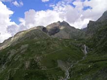 Colle_Albergian_27_Rifugio_laghi_Albergian_Becca_Masche