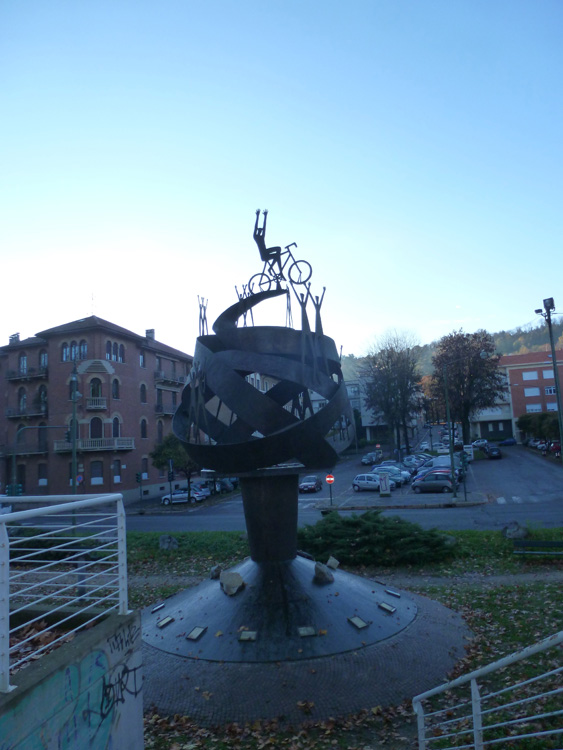 Trav_Collina_TO_N_S_13_012_Monum_Coppi