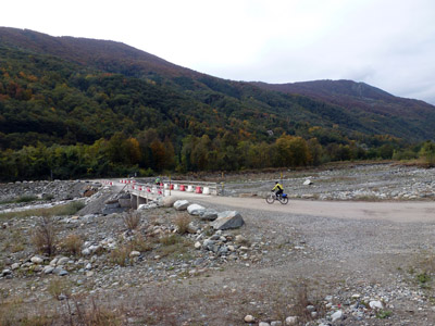 Il ponte provvisorio dell'Albertenga