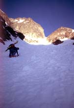 Caricatore_18_S_94_14_Raid_valle_Meraviglie_14_canale_Est_terrazza_Gelas_ET